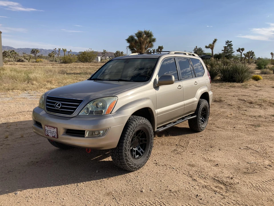 2004 Lexus GX 1st Gen - Image 10 of 31