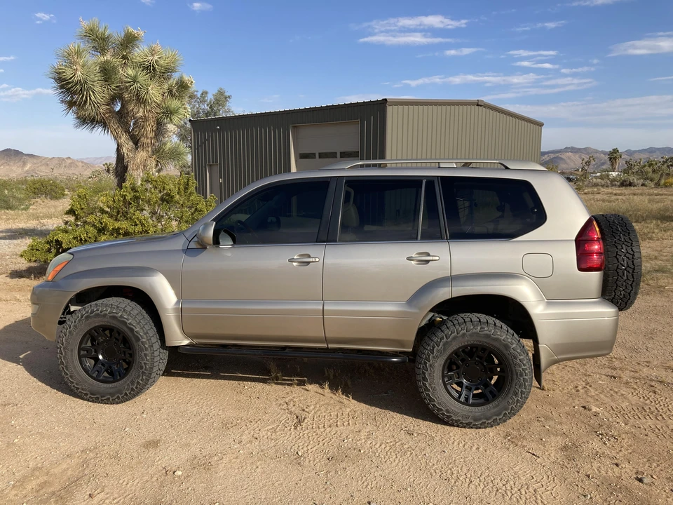 2004 Lexus GX 1st Gen - Image 11 of 31
