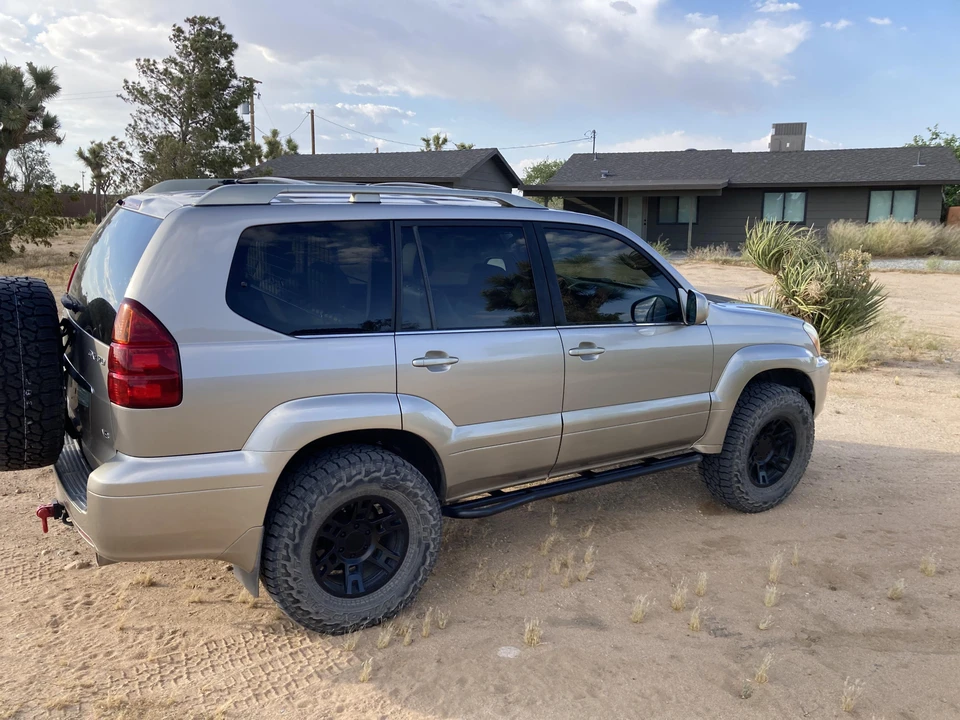 2004 Lexus GX 1st Gen - Image 18 of 31