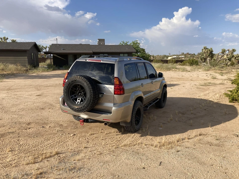 2004 Lexus GX 1st Gen - Image 16 of 31