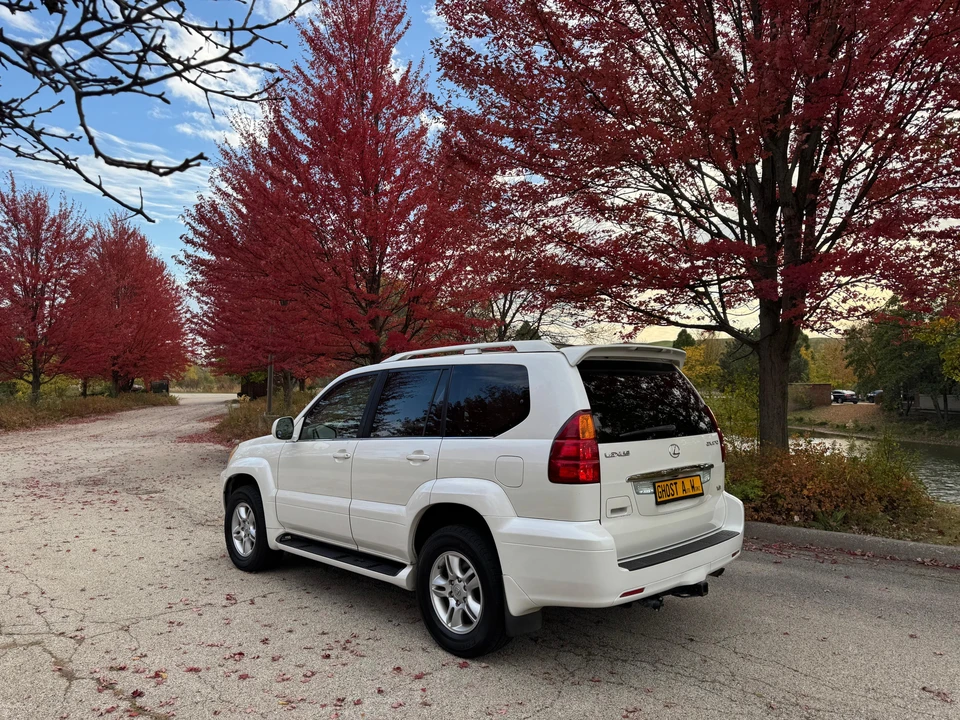 2004 Lexus GX 1st Gen - Image 10 of 31