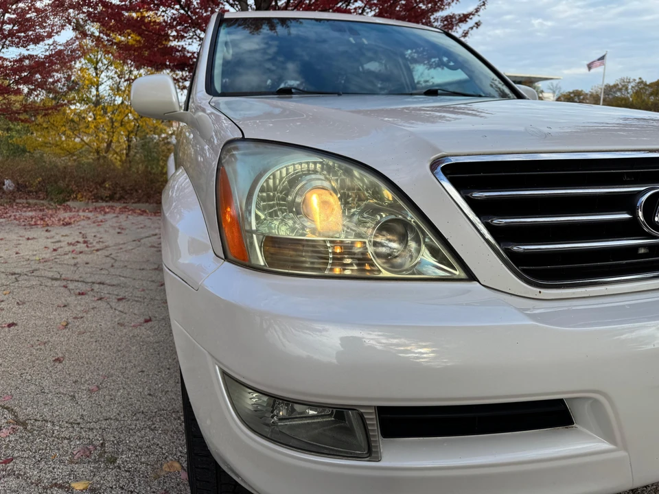 2004 Lexus GX 1st Gen - Image 17 of 31