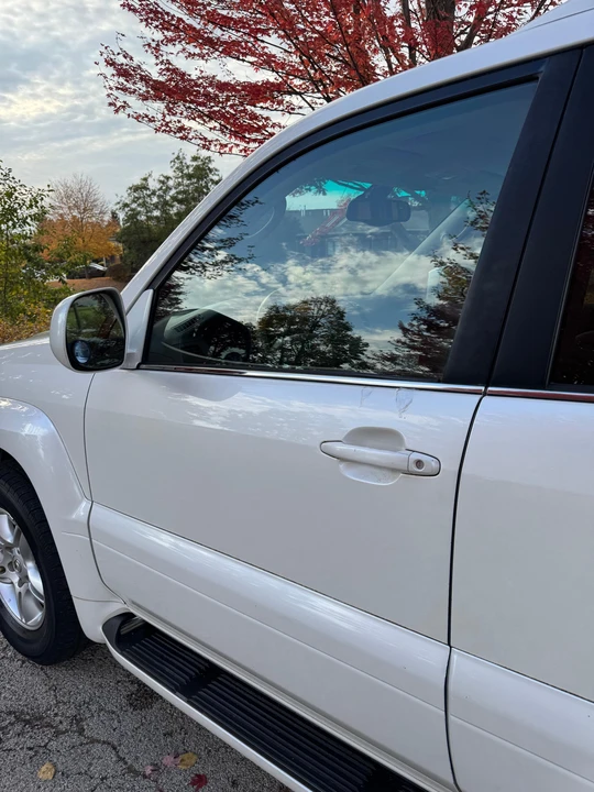 2004 Lexus GX 1st Gen - Image 21 of 31