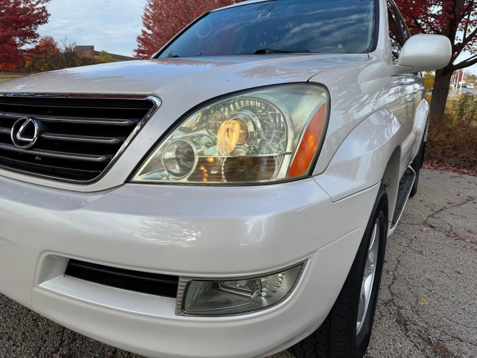 2004 Lexus GX 1st Gen - Image 18 of 31