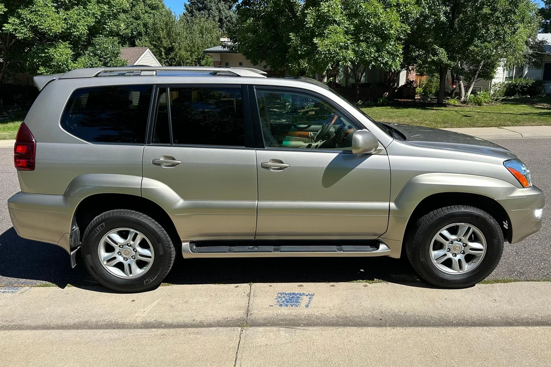 2004 Lexus GX 1st Gen - Image 3 of 31