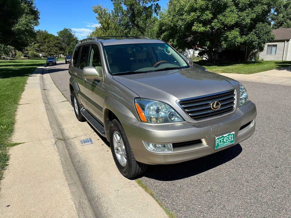 2004 Lexus GX 1st Gen - Image 13 of 31