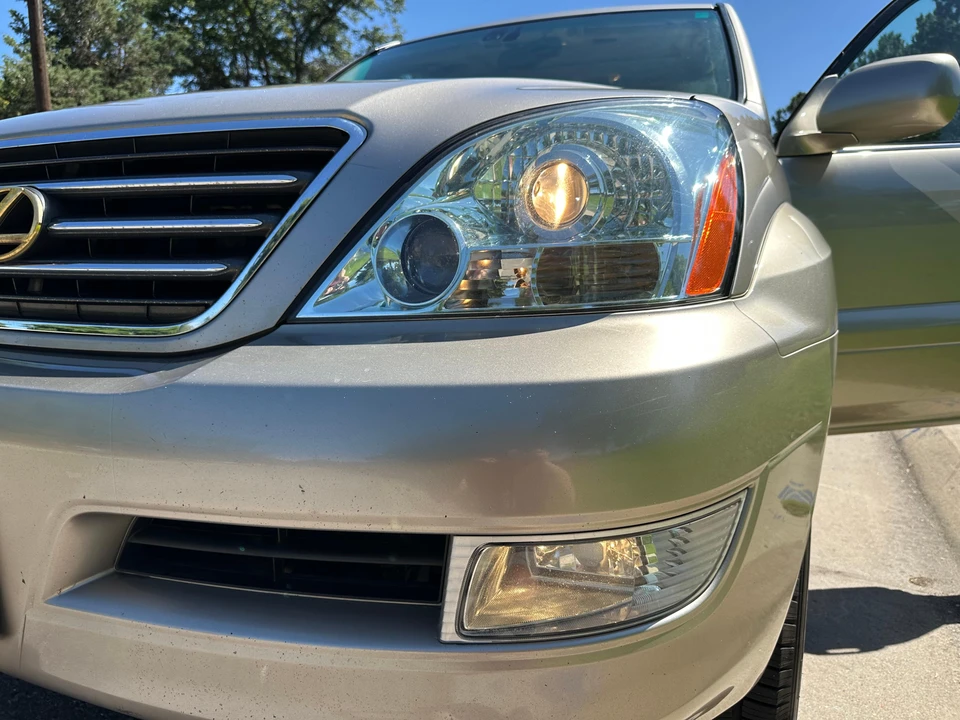 2004 Lexus GX 1st Gen - Image 18 of 31