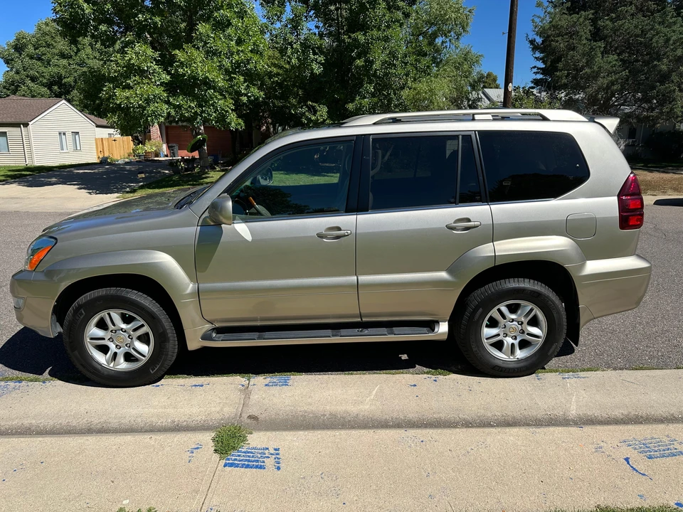 2004 Lexus GX 1st Gen - Image 7 of 31