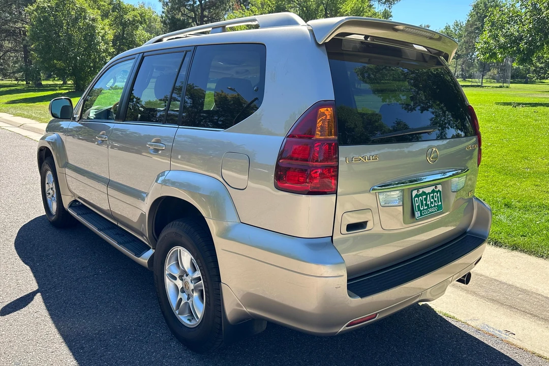 2004 Lexus GX 1st Gen - Image 4 of 31