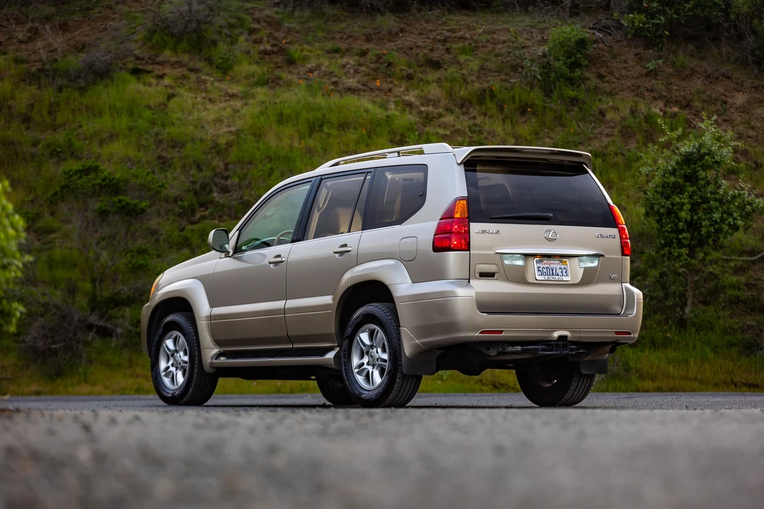 2004 Lexus GX 1st Gen - Image 13 of 31