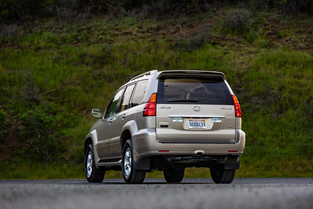 2004 Lexus GX 1st Gen - Image 16 of 31