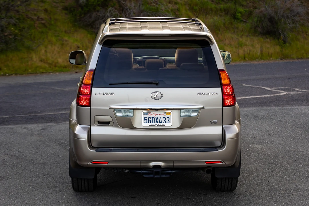 2004 Lexus GX 1st Gen - Image 17 of 31