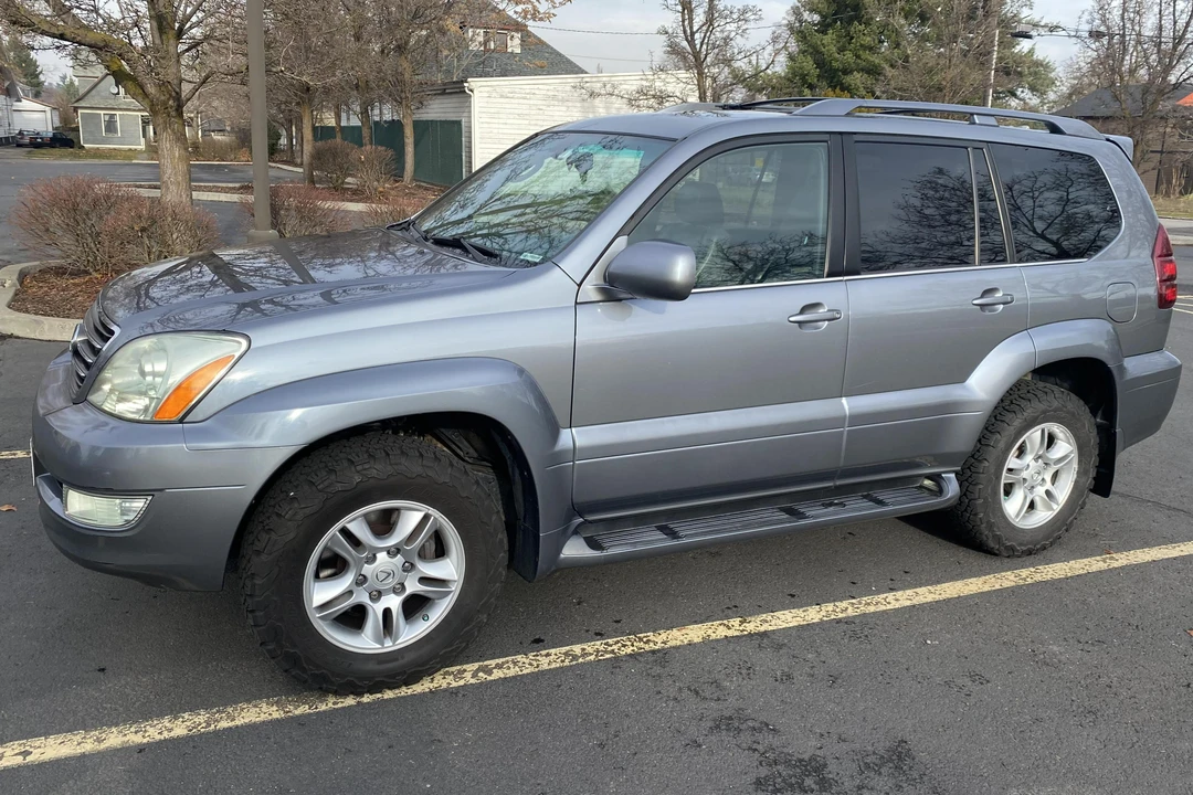 2004 Lexus GX 1st Gen - Image 3 of 31
