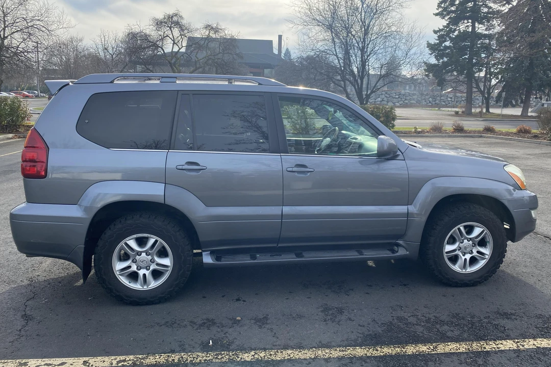 2004 Lexus GX 1st Gen - Image 4 of 31