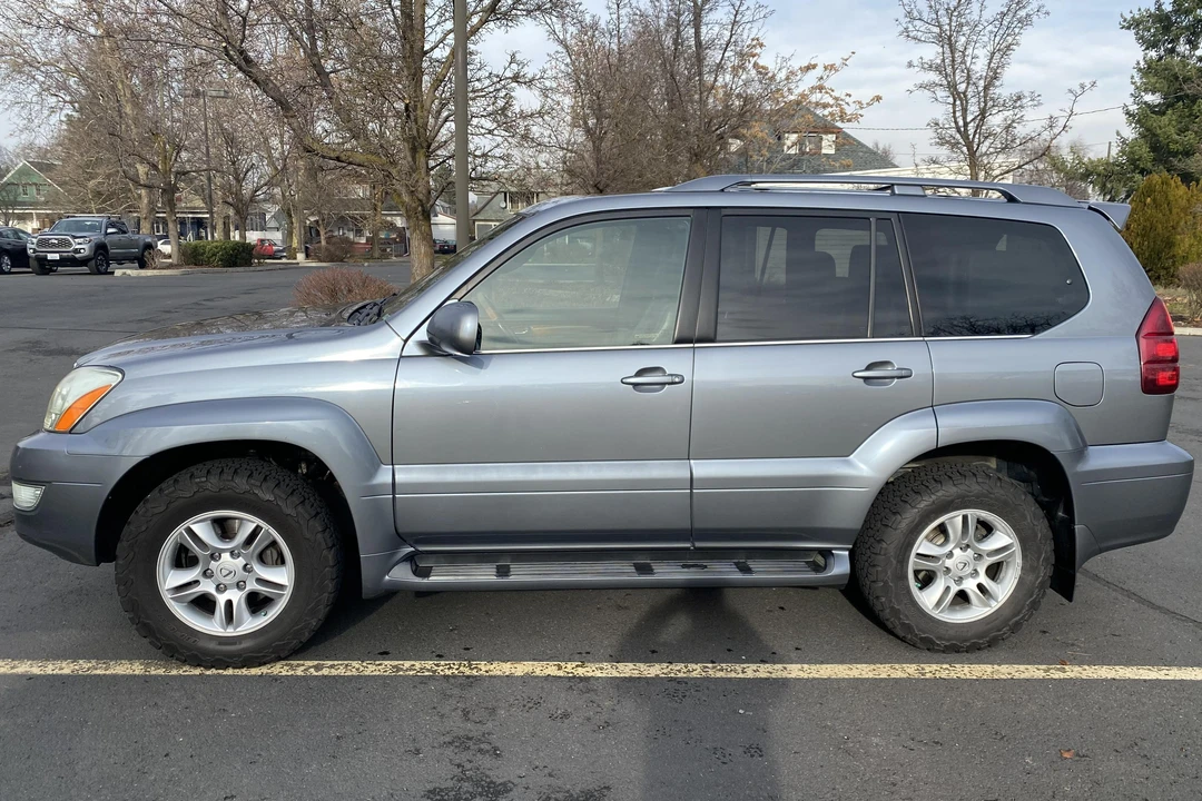 2004 Lexus GX 1st Gen - Image 9 of 31