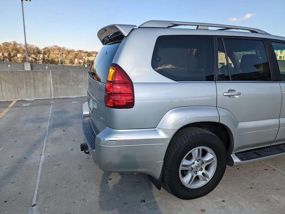 2004 Lexus GX 1st Gen - Image 30 of 31
