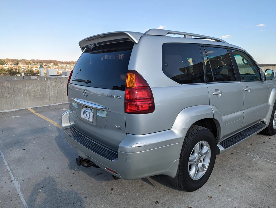2004 Lexus GX 1st Gen - Image 29 of 31