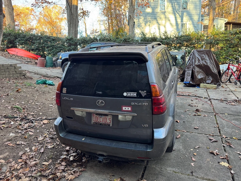 2004 Lexus GX 1st Gen - Image 3 of 4