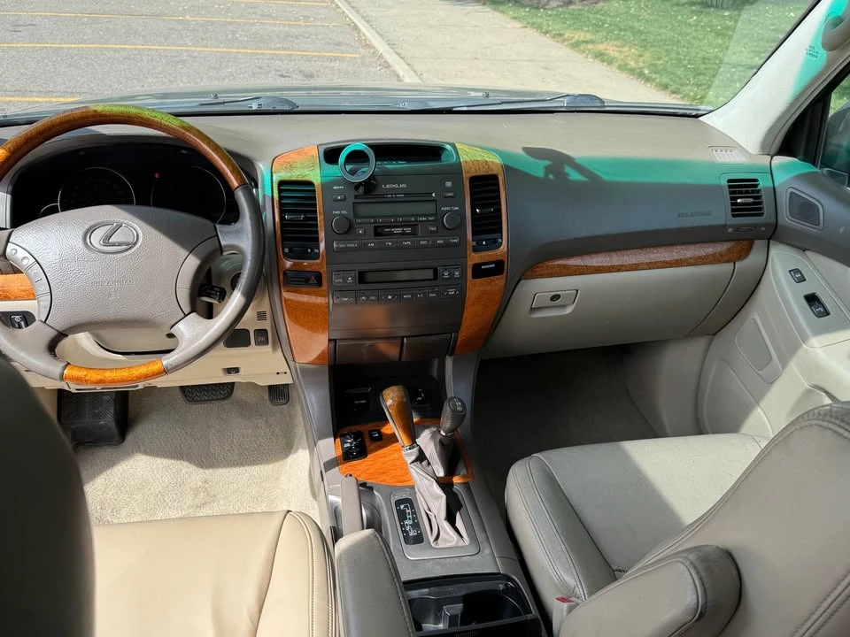 2004 Lexus GX 1st Gen - Image 14 of 16
