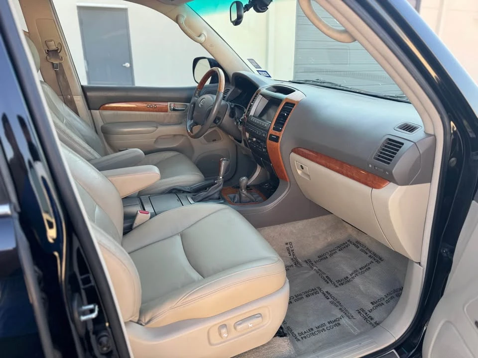 2004 Lexus GX 1st Gen - Image 13 of 19