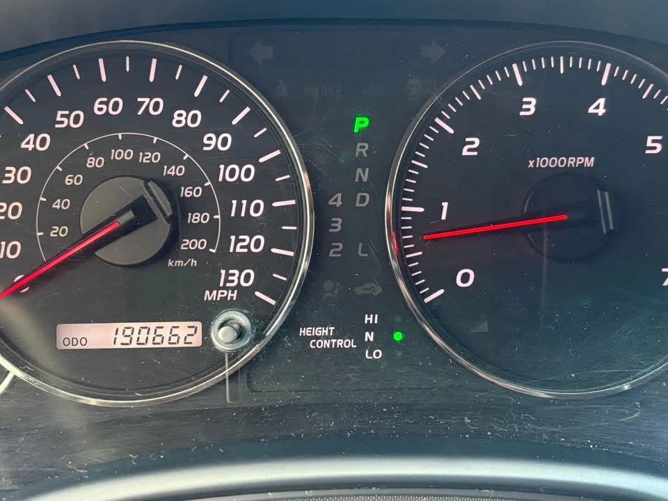 2004 Lexus GX 1st Gen - Image 12 of 15