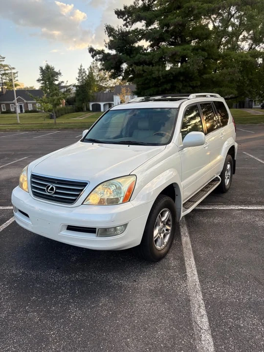 2004 Lexus GX 1st Gen - Image 7 of 15