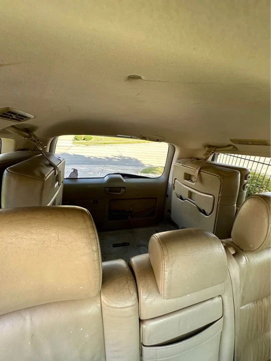 2004 Lexus GX 1st Gen - Image 13 of 19
