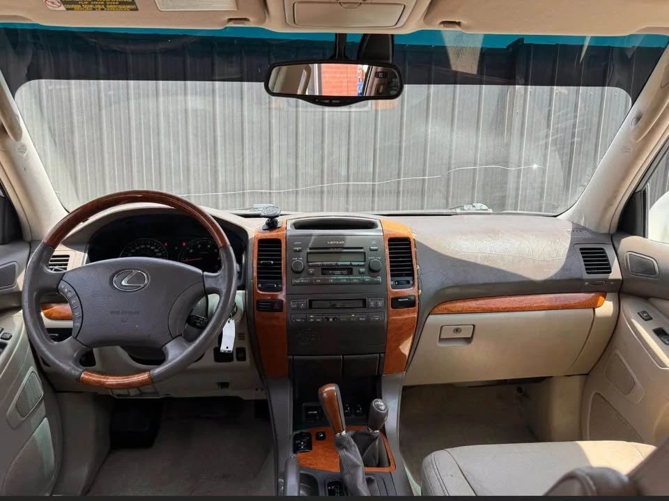 2004 Lexus GX 1st Gen - Image 4 of 10