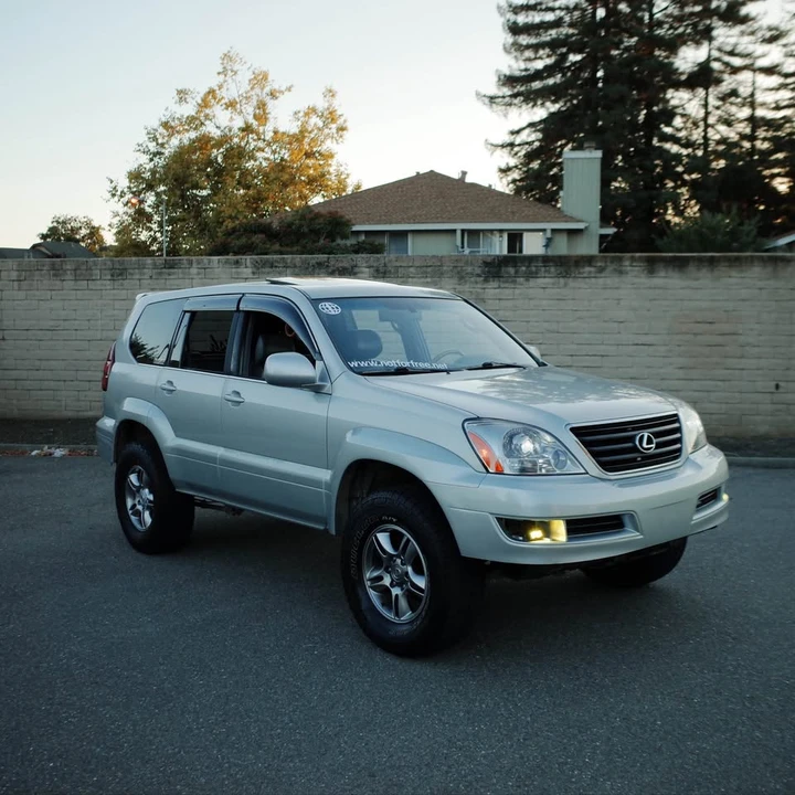 2004 Lexus GX 1st Gen - Image 6 of 16