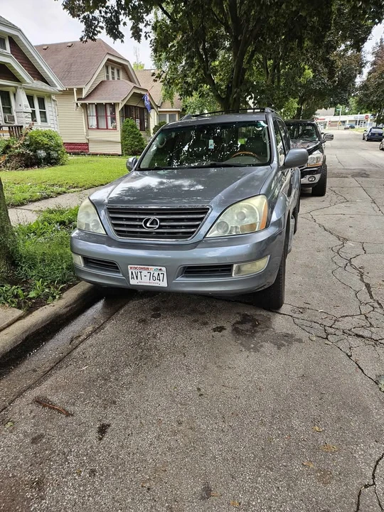 2004 Lexus GX 1st Gen - Image 4 of 4