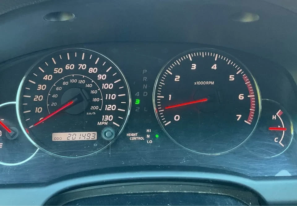 2004 Lexus GX 1st Gen - Image 15 of 19