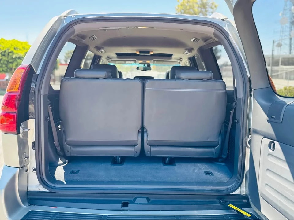 2004 Lexus GX 1st Gen - Image 10 of 14