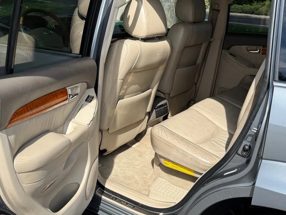 2004 Lexus GX 1st Gen - Image 10 of 16