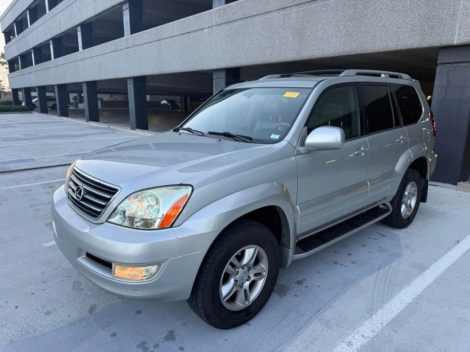 2004 Lexus GX 1st Gen - Image 4 of 12