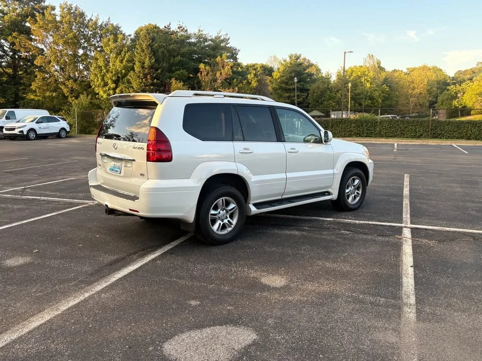 2004 Lexus GX 1st Gen - Image 5 of 15