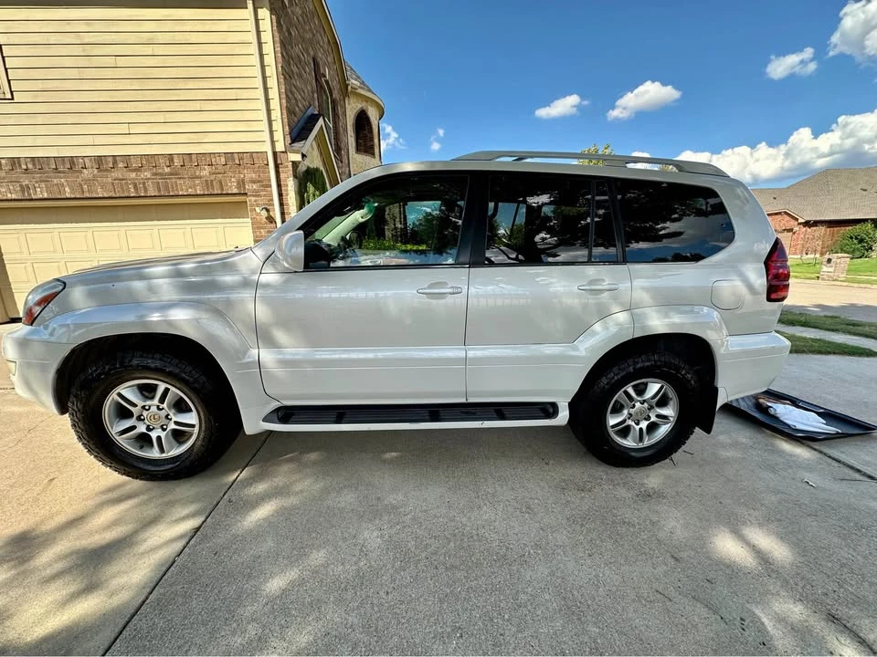 2004 Lexus GX 1st Gen - Image 5 of 19
