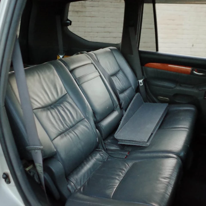 2004 Lexus GX 1st Gen - Image 11 of 16