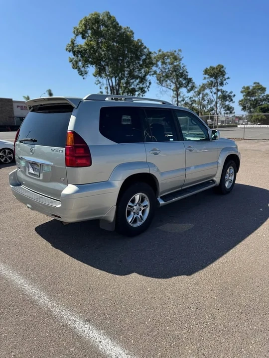 2004 Lexus GX 1st Gen - Image 2 of 12