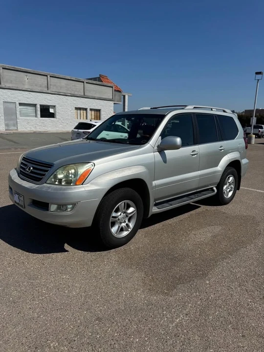 2004 Lexus GX 1st Gen - Image 4 of 12