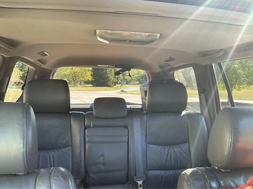 2004 Lexus GX 1st Gen - Image 11 of 19