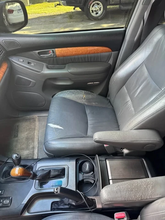 2004 Lexus GX 1st Gen - Image 6 of 12
