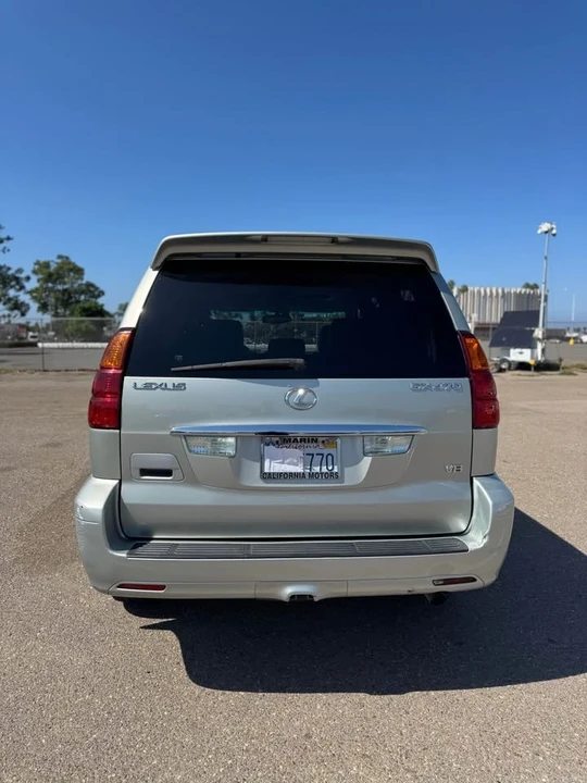 2004 Lexus GX 1st Gen - Image 6 of 12