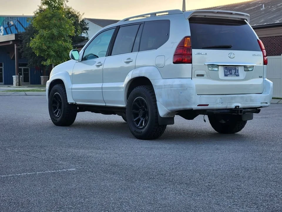 2004 Lexus GX 1st Gen - Image 7 of 19