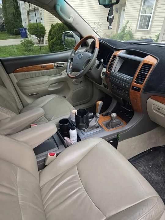 2004 Lexus GX 1st Gen - Image 3 of 5