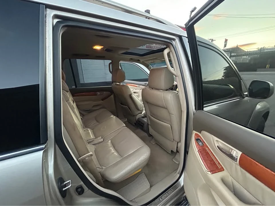 2004 Lexus GX 1st Gen - Image 10 of 19