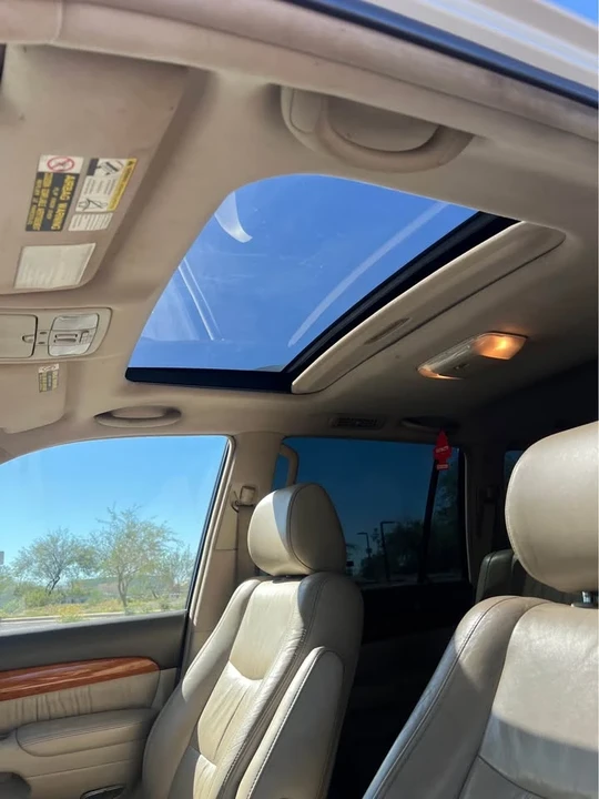 2004 Lexus GX 1st Gen - Image 7 of 9
