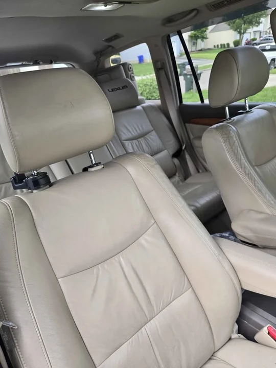 2004 Lexus GX 1st Gen - Image 4 of 5