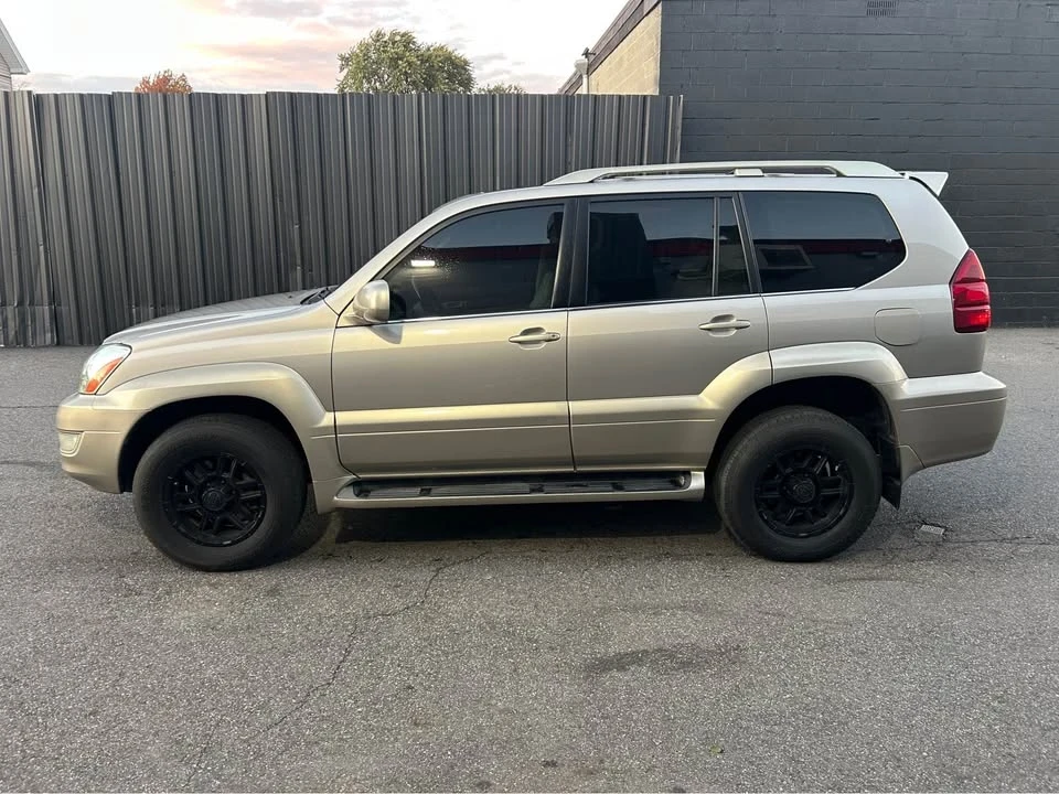 2004 Lexus GX 1st Gen - Image 2 of 19