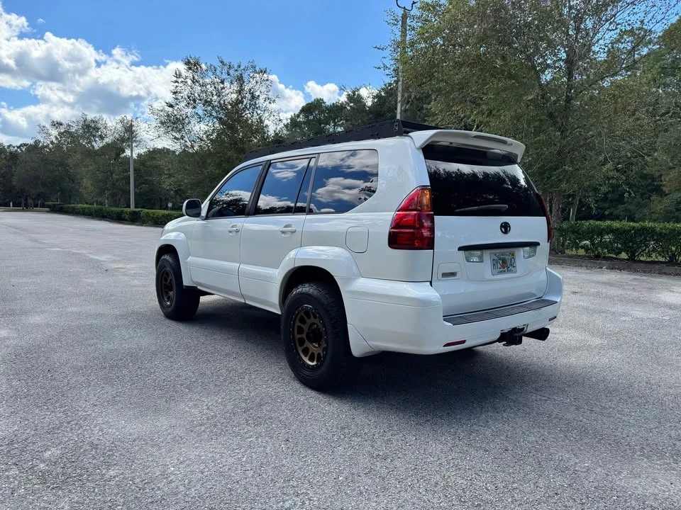 2004 Lexus GX 1st Gen - Image 2 of 13