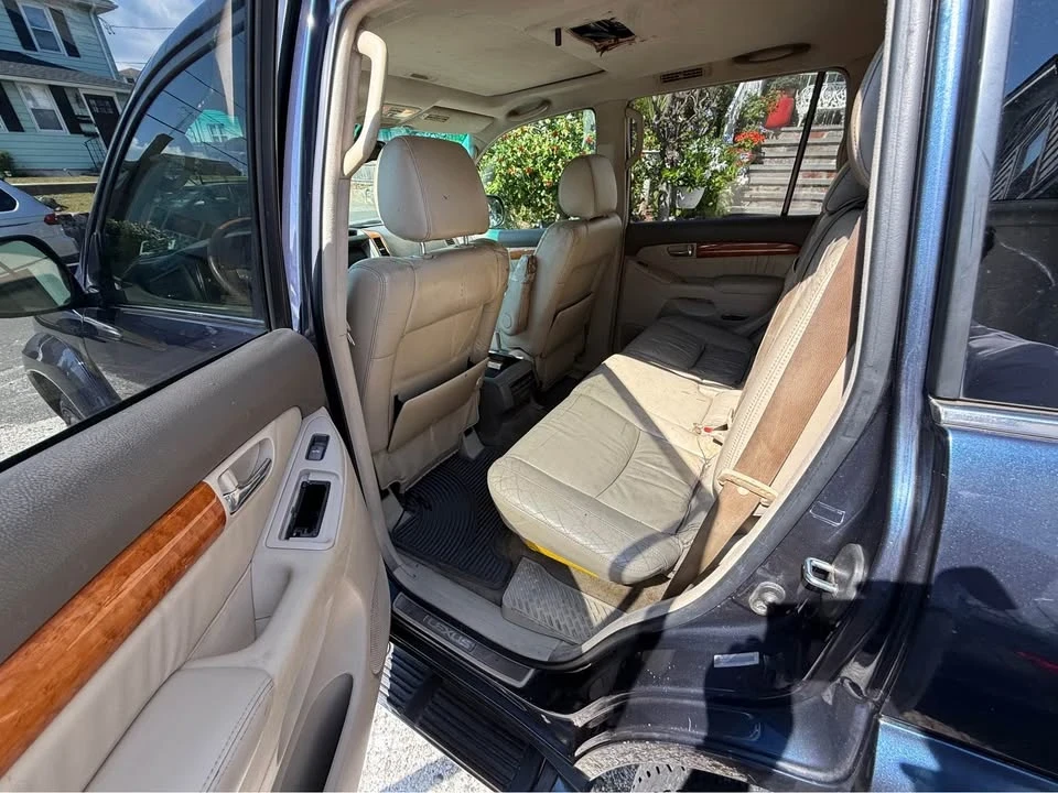 2004 Lexus GX 1st Gen - Image 6 of 9